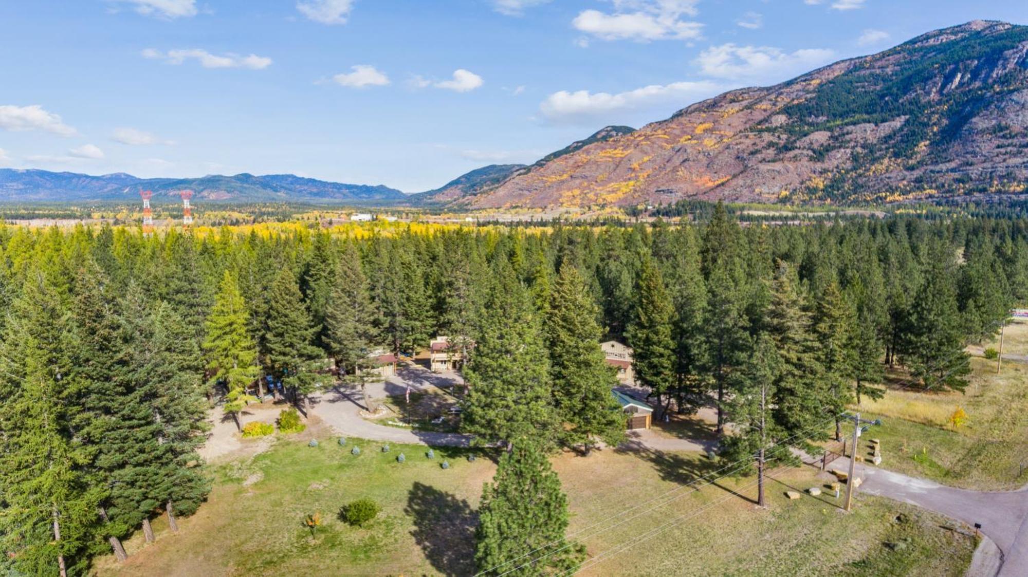 Fort Williamson Glacier Vacation Rentals Columbia Falls Exterior photo