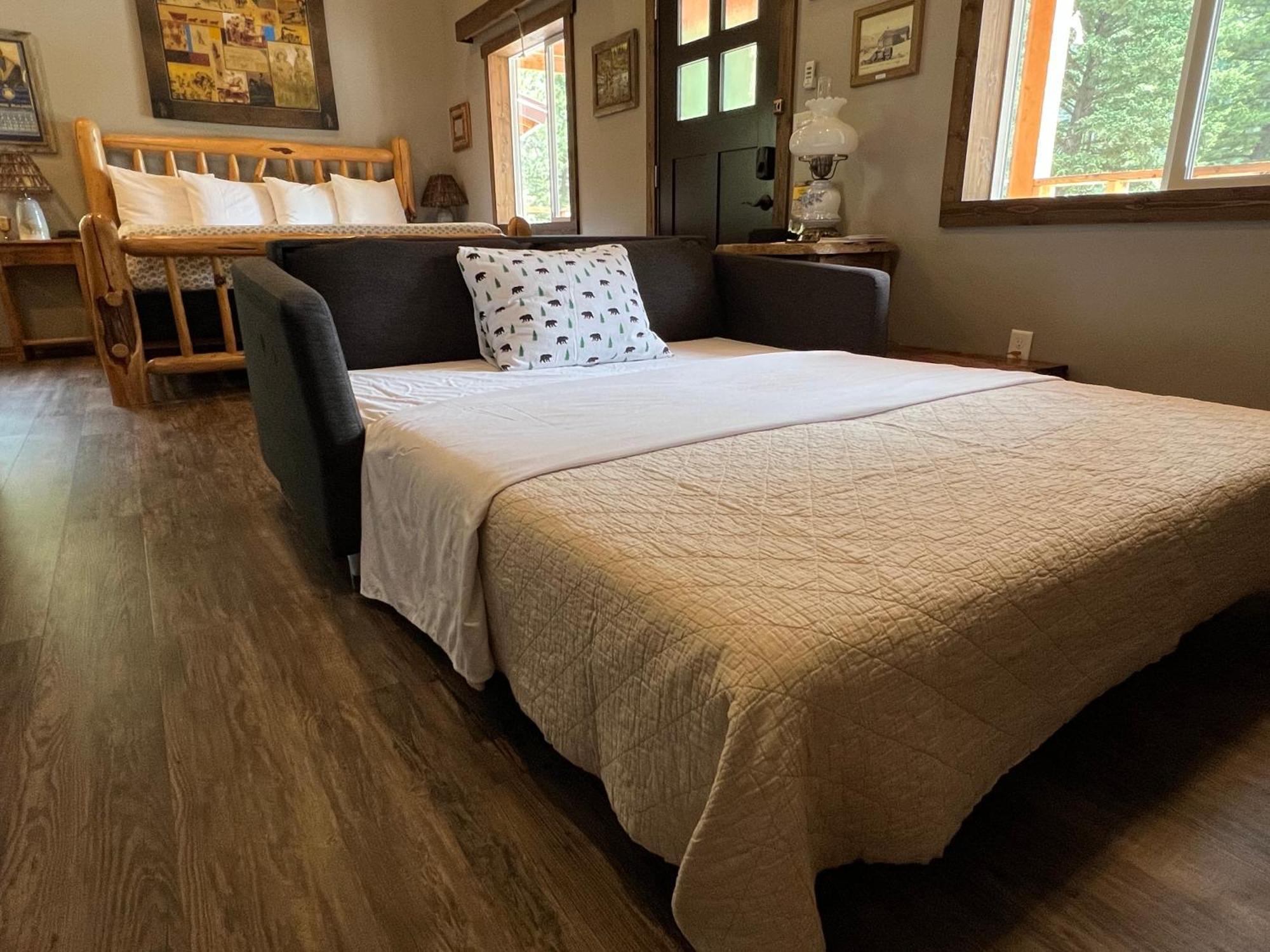 Fort Williamson Glacier Vacation Rentals Columbia Falls Exterior photo